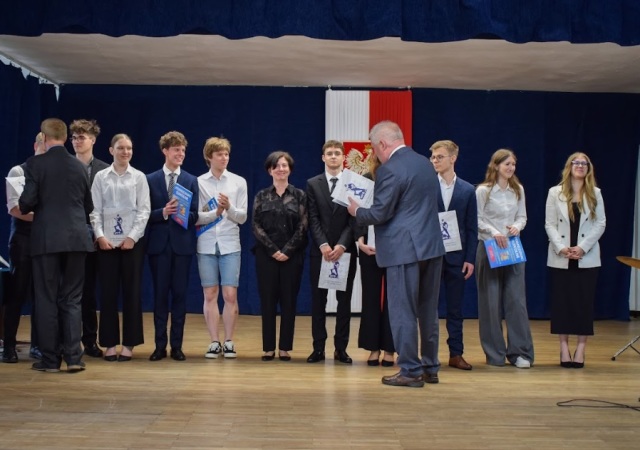 Nagrody dla maturzystów z najlepszymi wynikami w szkole